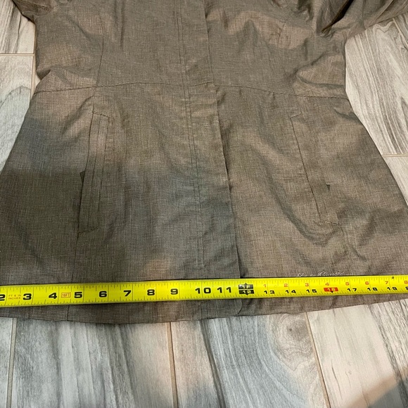 Eddie Bauer Jacket - Womens medium - like new condition - Picture 8 of 13